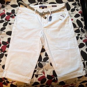 Brand new capri pants